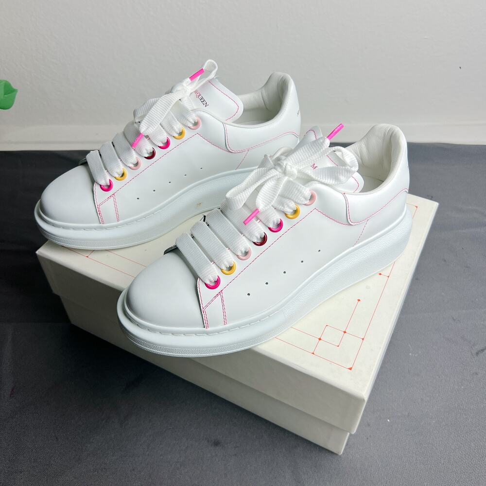 NEW! Alexander McQueen Sneakers white with pink trim